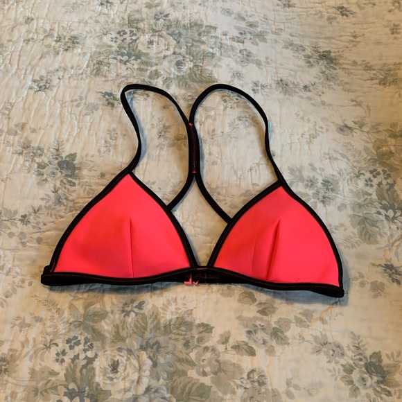 Victoria’s Secret bikini top - Picture 1 of 3
